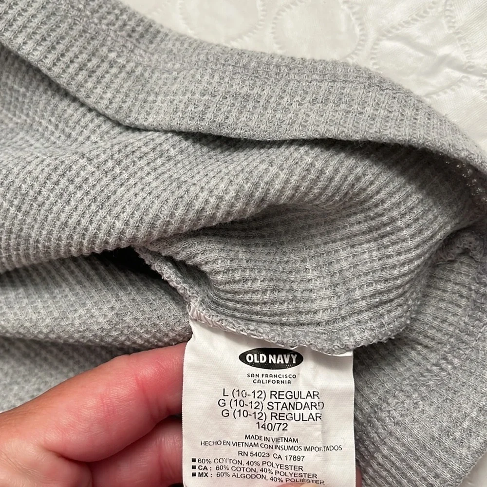 Old Navy gray color block waffle knit thermal long sleeve shirt L = 10-12